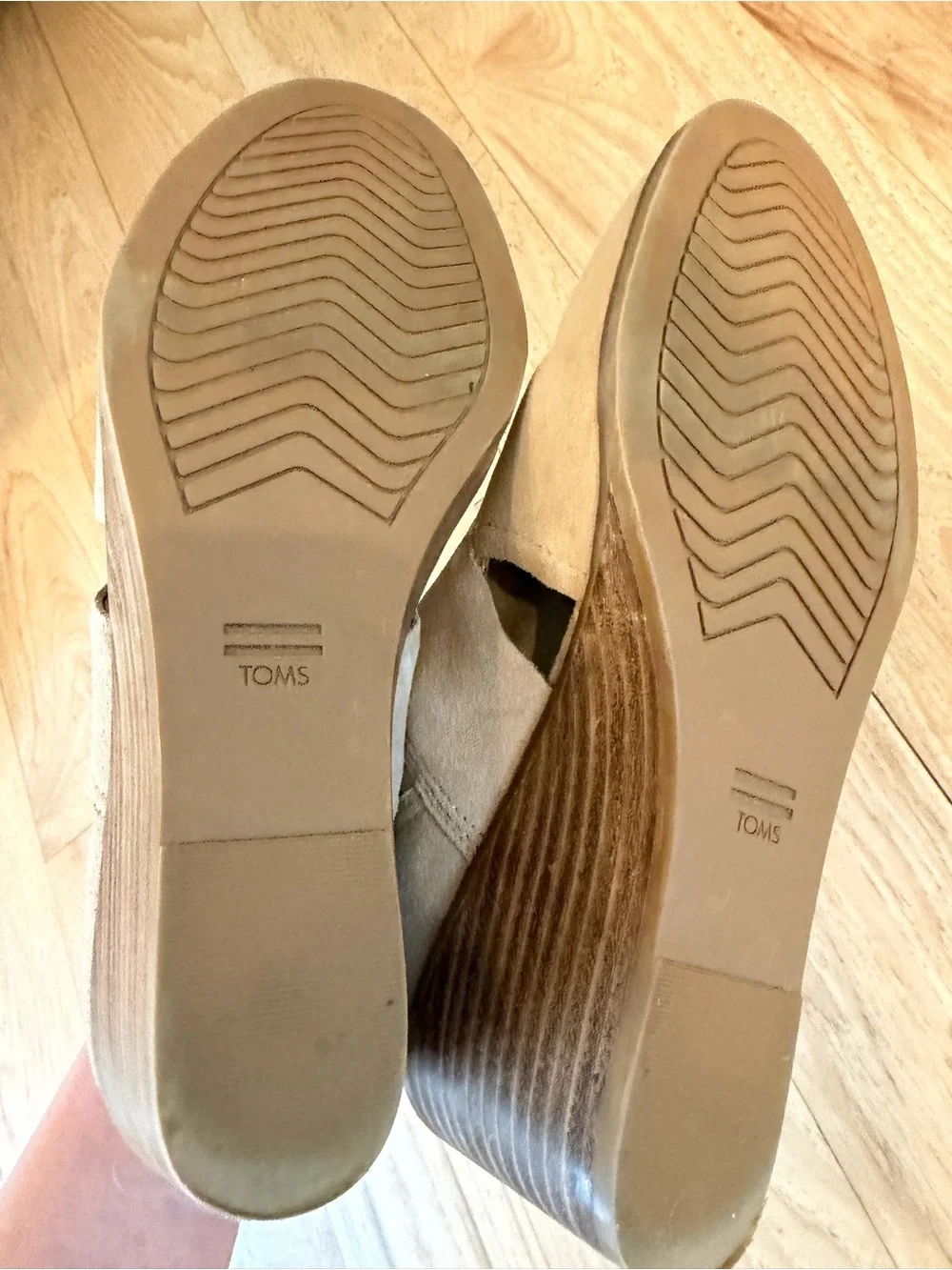 Tom’s size 7